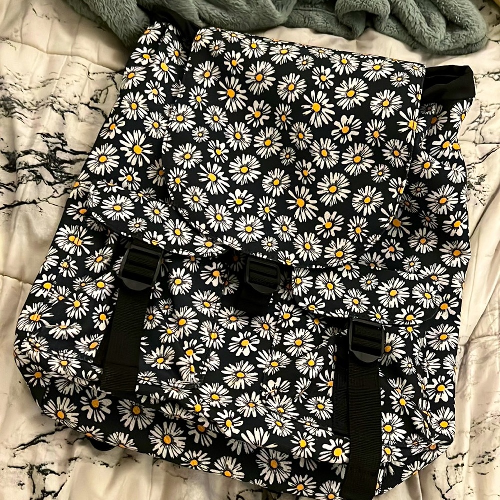 daisy mini backpack